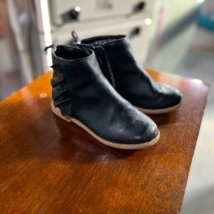 Girls Gap size 12 black boots